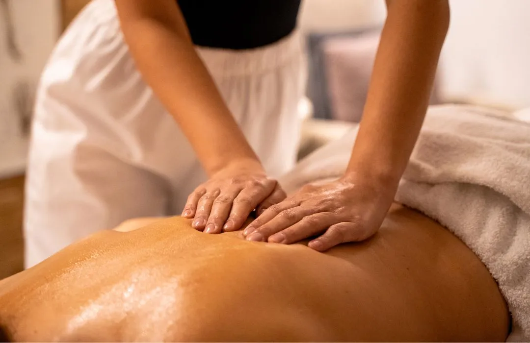 Hot Oil Massage In Uttara